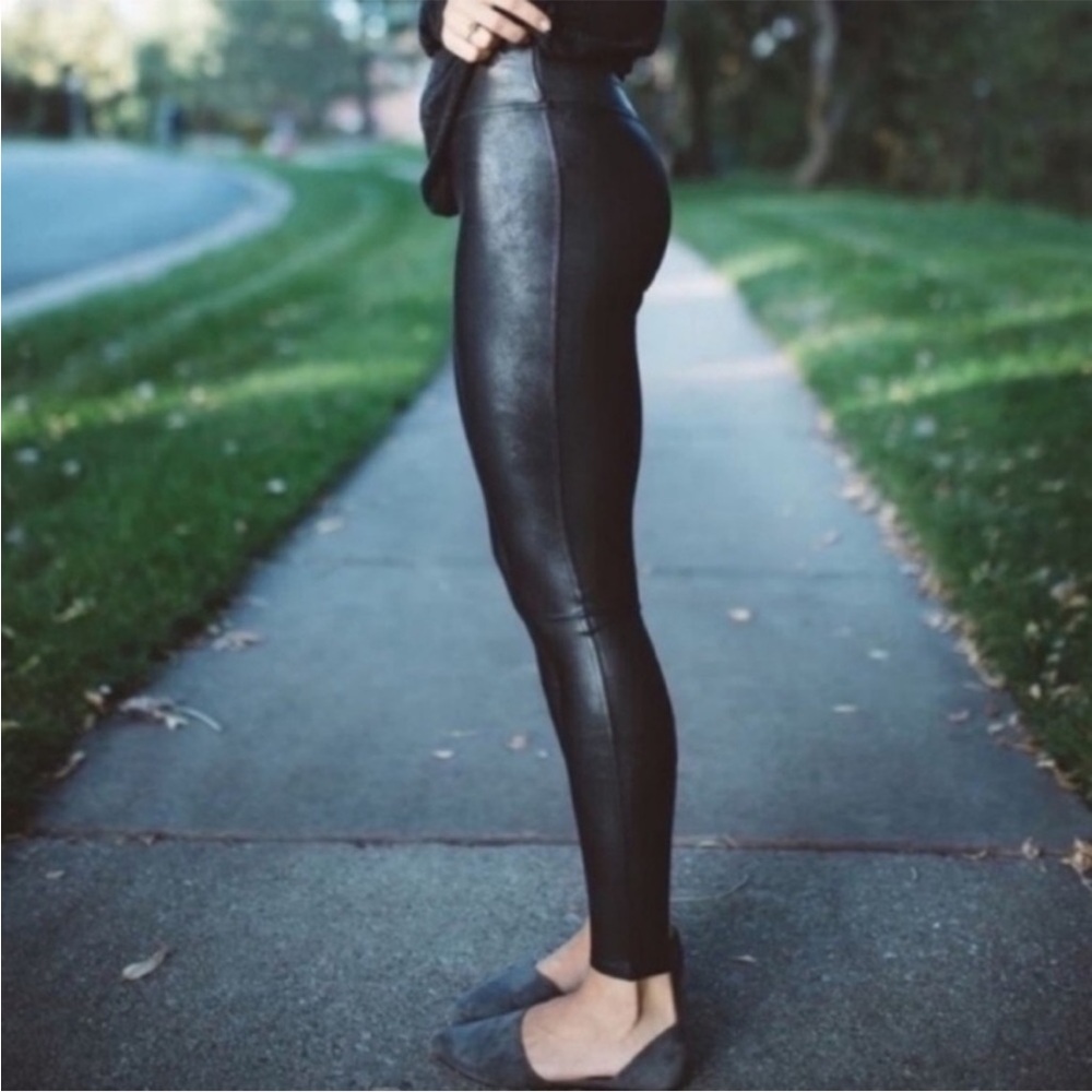 M22 SPANX Faux Leather Black Legging‎